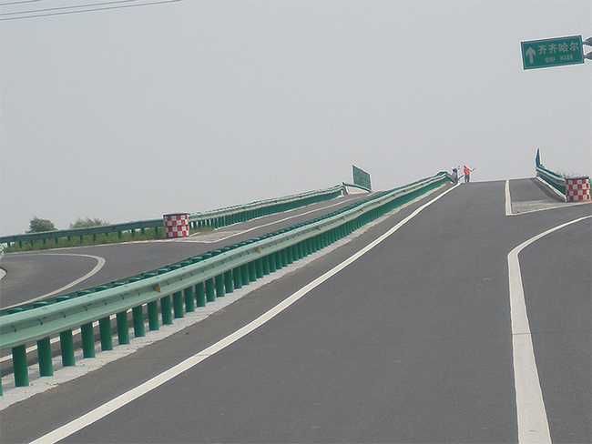 广安高速公路护栏的材质与规格