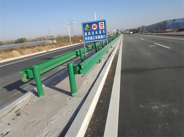 广安公路护栏守护安全横跨多个行业的应用